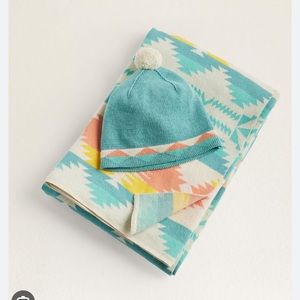Pendleton Blanket and beanie set.